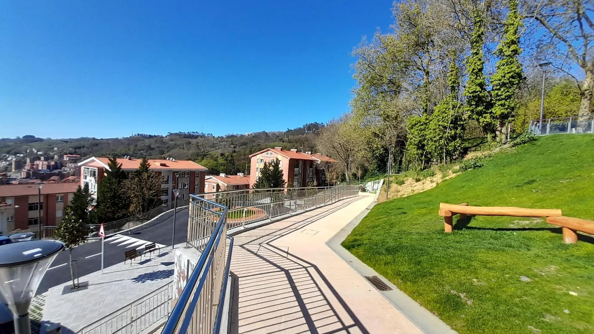 Calida Estancia Descubre La Ciudad Bilbao España